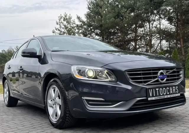 VOLVO S60 D4 Drive-E Momentum