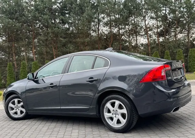 VOLVO S60 D4 Drive-E Momentum