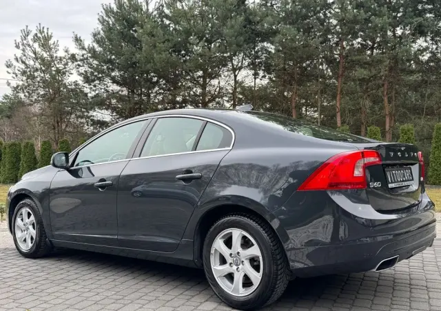 VOLVO S60 D4 Drive-E Momentum