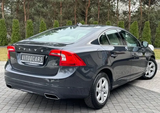 VOLVO S60 D4 Drive-E Momentum