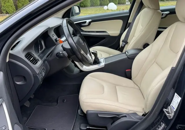 VOLVO S60 D4 Drive-E Momentum