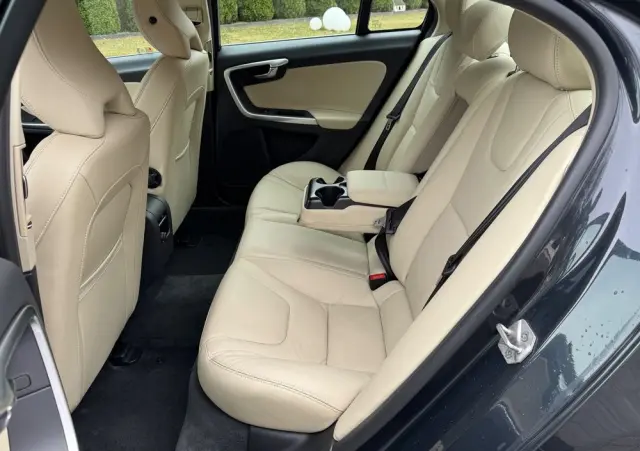 VOLVO S60 D4 Drive-E Momentum