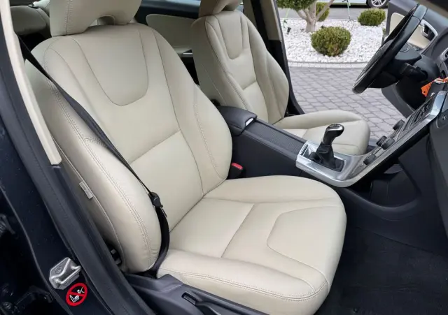 VOLVO S60 D4 Drive-E Momentum