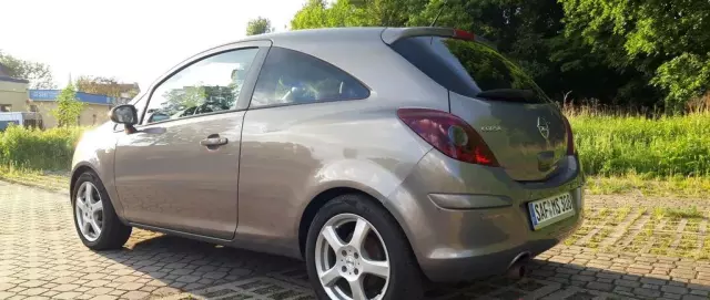 OPEL Corsa 