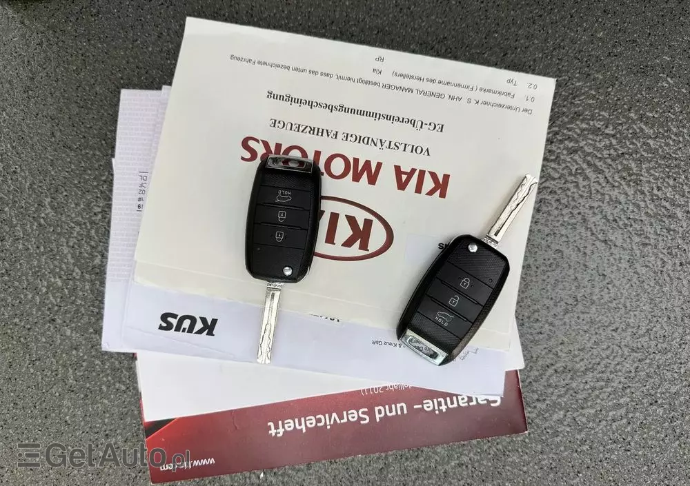 KIA Carens 1.6 GDI Fifa World Cup Edition