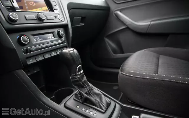 SKODA RAPID 1.4 TSI DSG Edition