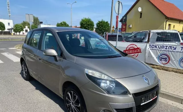 RENAULT Scenic 
