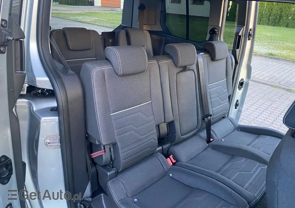FORD Tourneo Connect Gr 1.5 TDCi Titanium