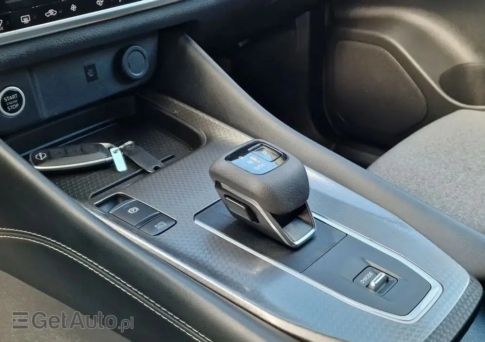 NISSAN Qashqai 1.3 DIG-T MHEV Xtronic N-Connecta