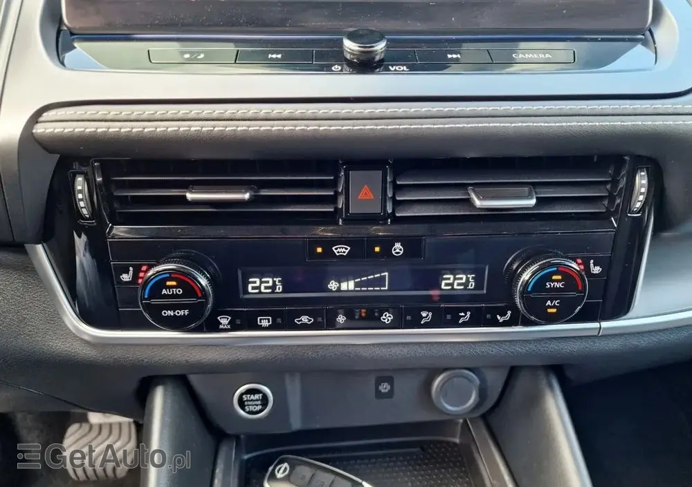 NISSAN Qashqai 1.3 DIG-T MHEV Xtronic N-Connecta