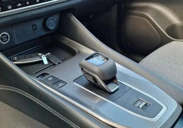 NISSAN Qashqai 1.3 DIG-T MHEV Xtronic N-Connecta