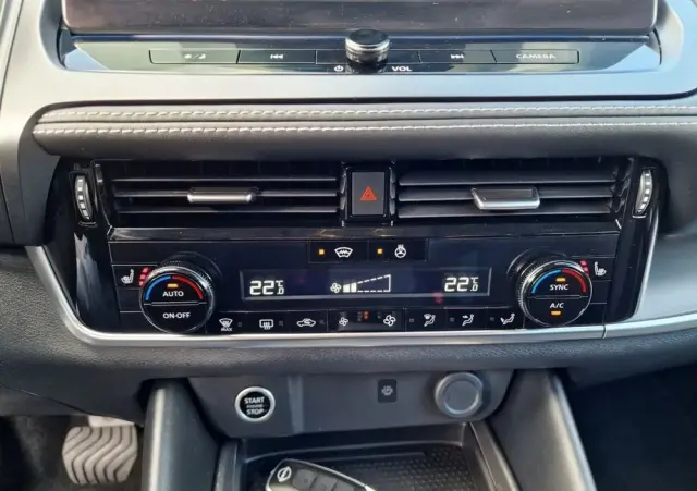 NISSAN Qashqai 1.3 DIG-T MHEV Xtronic N-Connecta