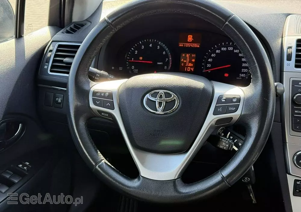 TOYOTA Avensis 