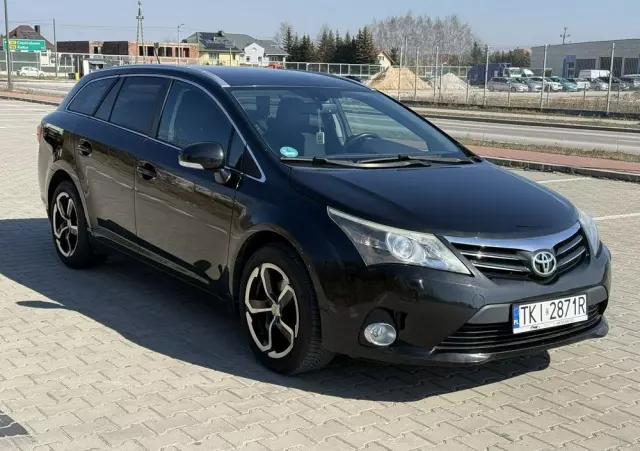 TOYOTA Avensis 
