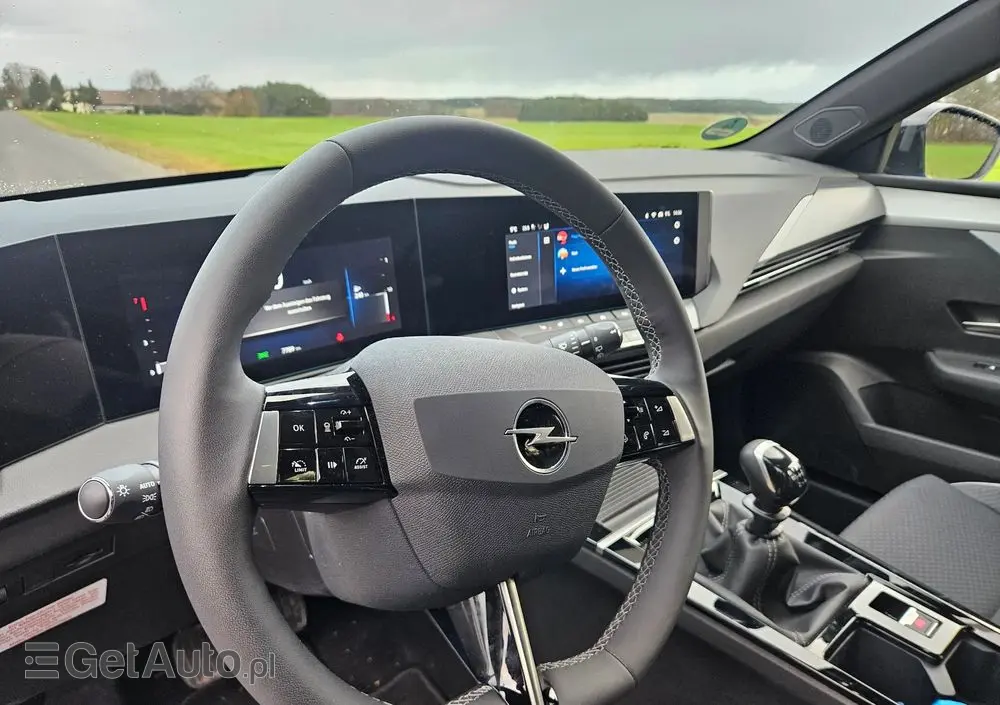 OPEL Astra 1.2 Turbo Business Elegance