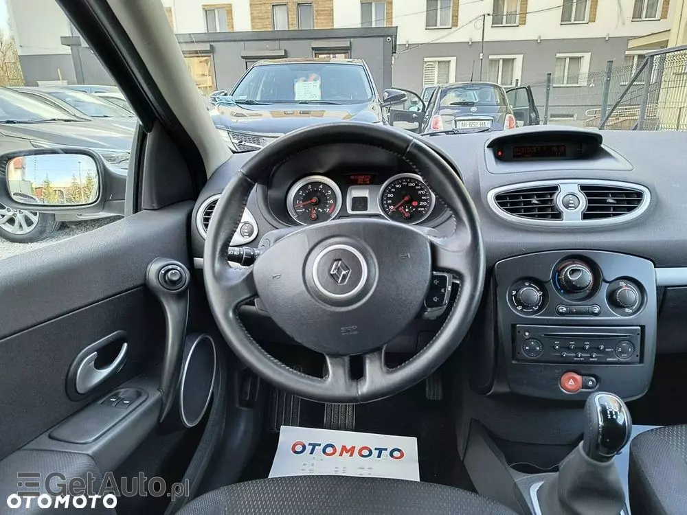 RENAULT Clio 1.6 16V Edition Dynamique