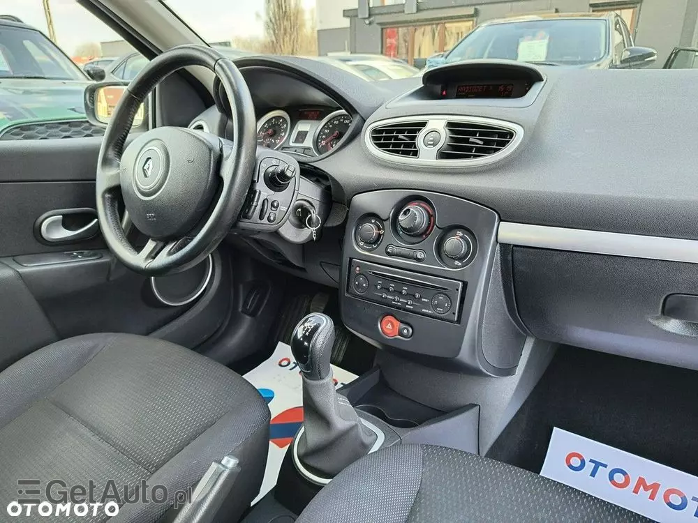 RENAULT Clio 1.6 16V Edition Dynamique