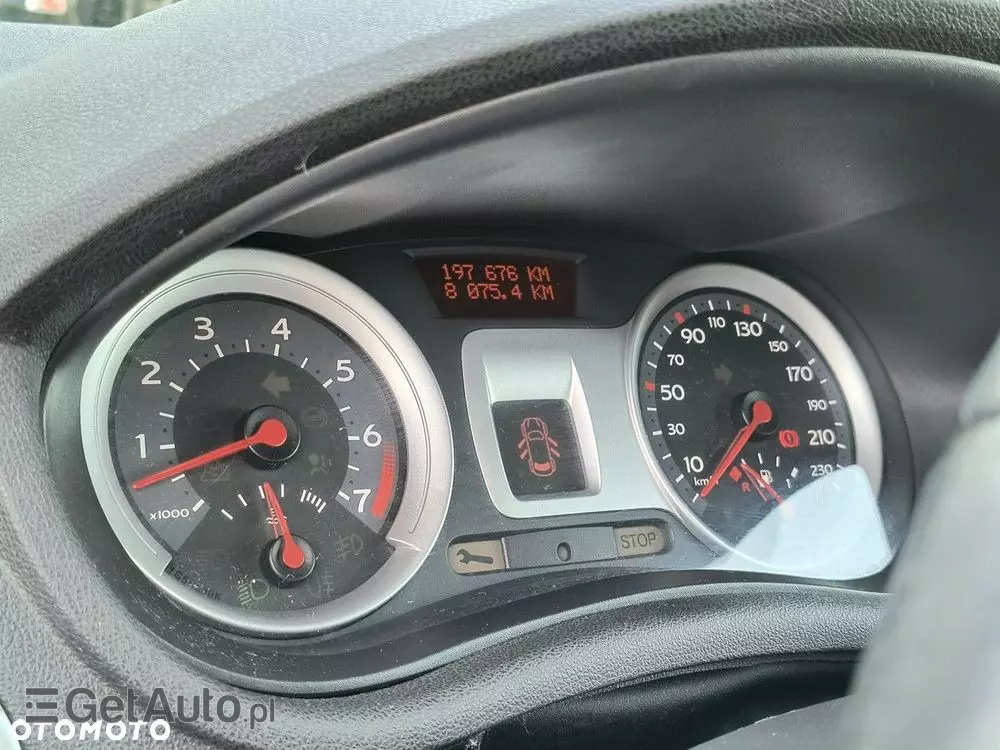 RENAULT Clio 1.6 16V Edition Dynamique