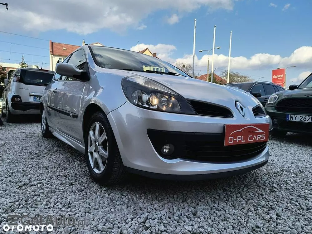 RENAULT Clio 1.6 16V Edition Dynamique