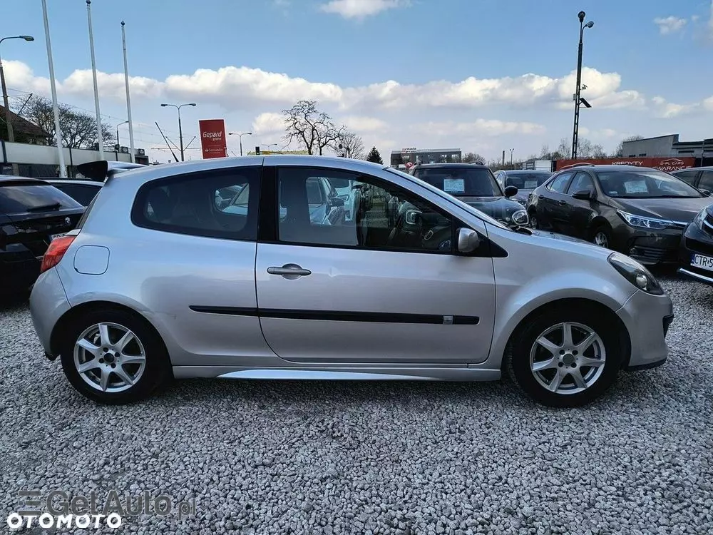 RENAULT Clio 1.6 16V Edition Dynamique