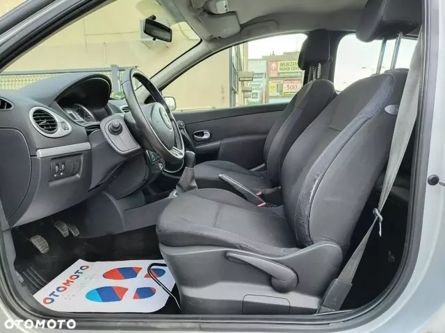 RENAULT Clio 1.6 16V Edition Dynamique