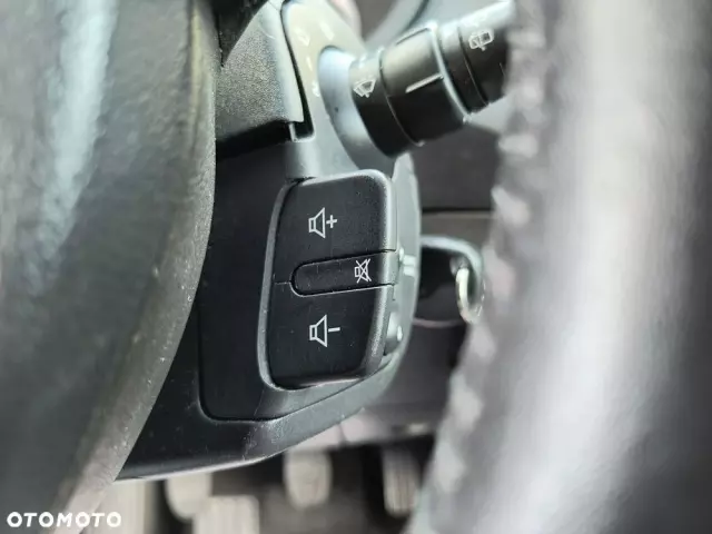 RENAULT Clio 1.6 16V Edition Dynamique