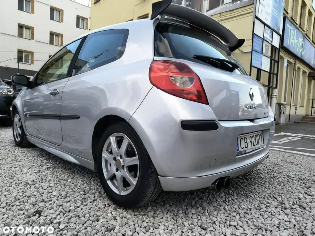 RENAULT Clio 1.6 16V Edition Dynamique