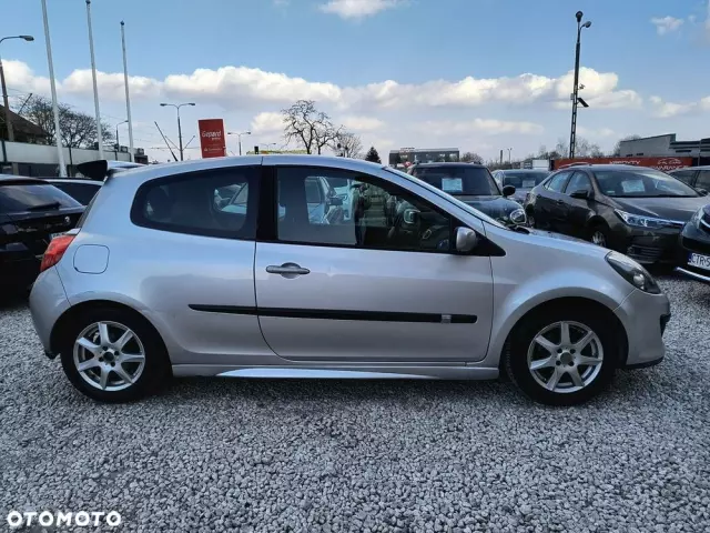 RENAULT Clio 1.6 16V Edition Dynamique