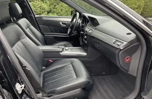 MERCEDES-BENZ Klasa E 