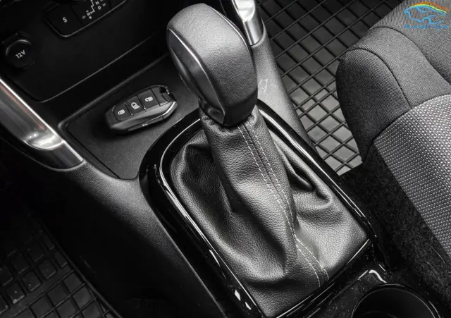 CITROËN C3 Aircross 1.2 PureTech Shine Pack S&S EAT6