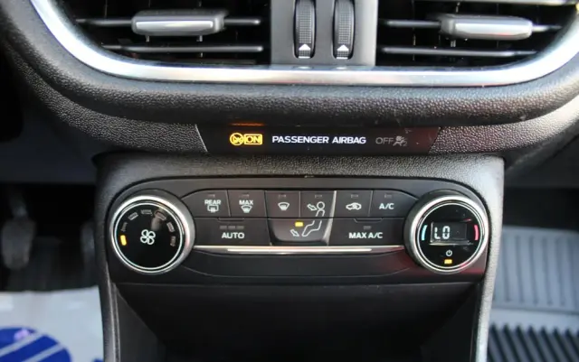 FORD Fiesta 1.0 EcoBoost Titanium ASS