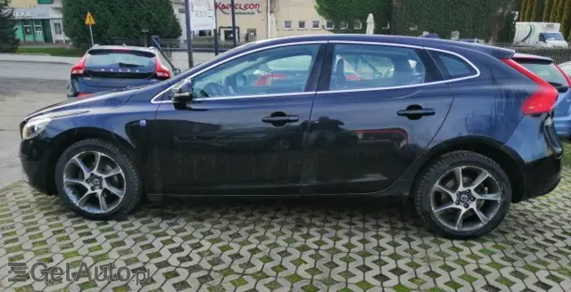 VOLVO V40 1.6 D2 (115 KM)