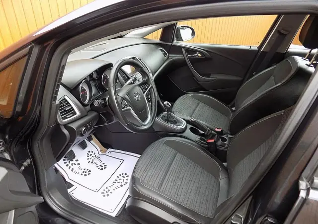 OPEL Astra 1.4 Edition