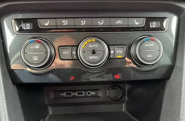 VOLKSWAGEN Tiguan 1.5 TSI (150 KM) ACT