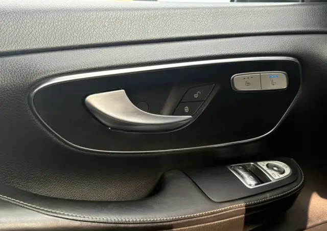 MERCEDES-BENZ Klasa V 300 d Exclusive 9G-Tronic (d³ugi)