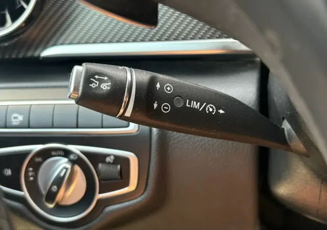 MERCEDES-BENZ Klasa V 300 d Exclusive 9G-Tronic (d³ugi)