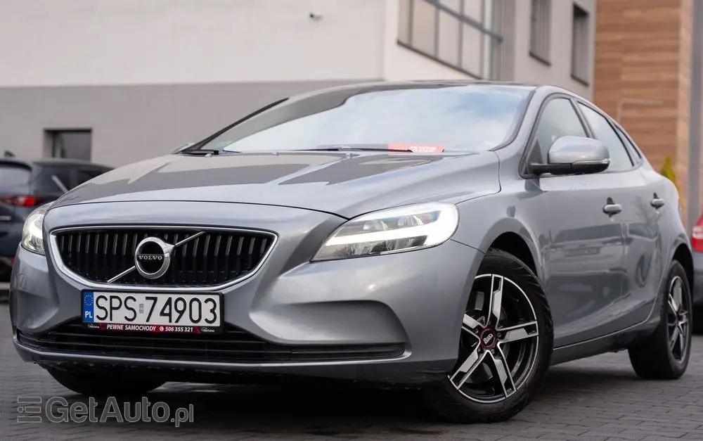 VOLVO V40 D2 Geartronic Momentum