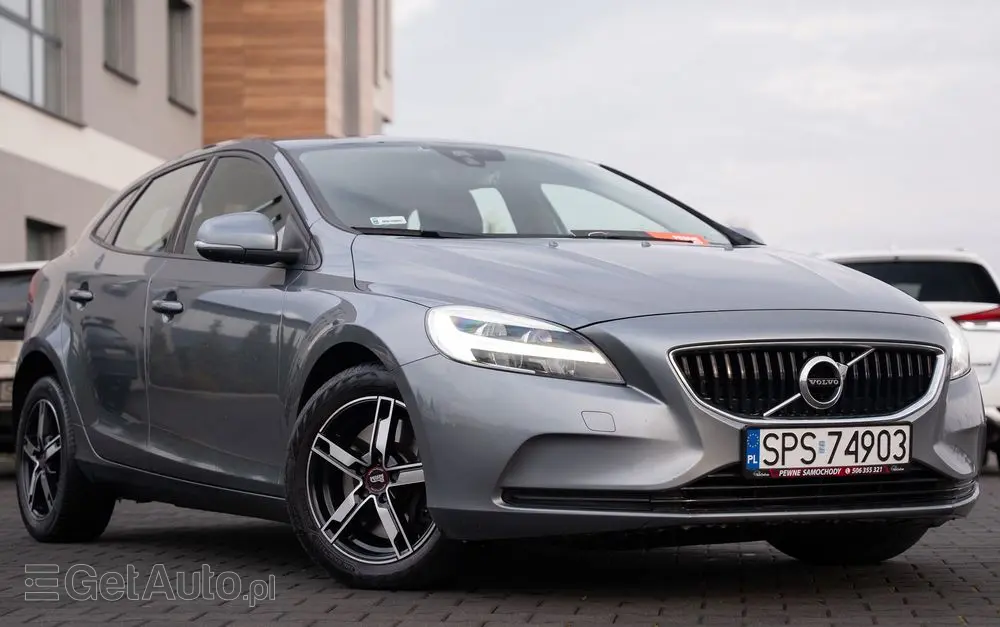 VOLVO V40 D2 Geartronic Momentum