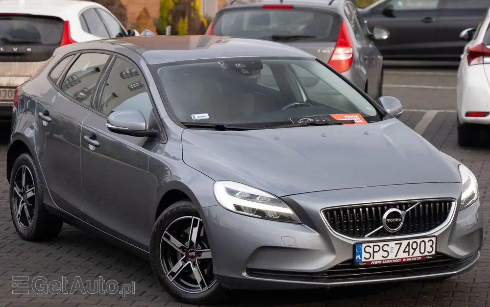 VOLVO V40 D2 Geartronic Momentum