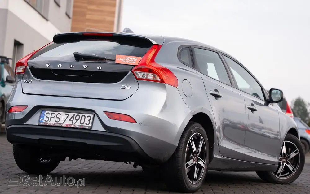 VOLVO V40 D2 Geartronic Momentum