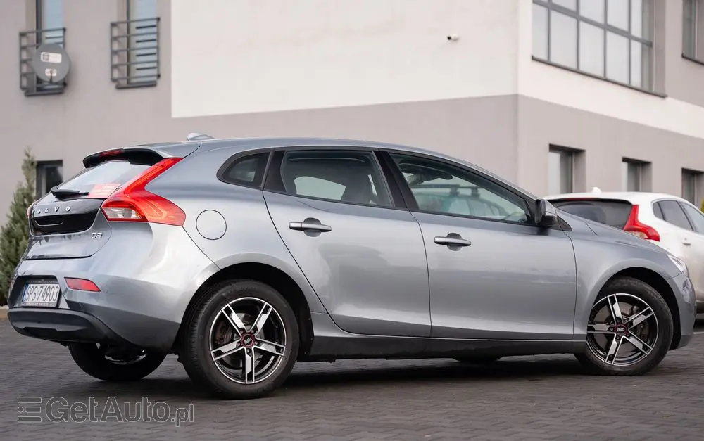 VOLVO V40 D2 Geartronic Momentum