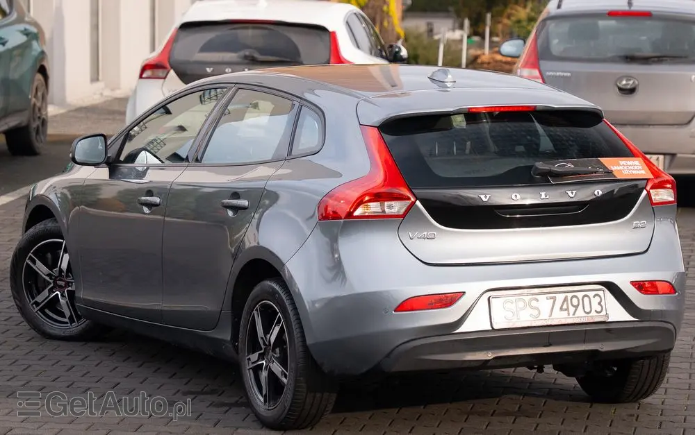 VOLVO V40 D2 Geartronic Momentum