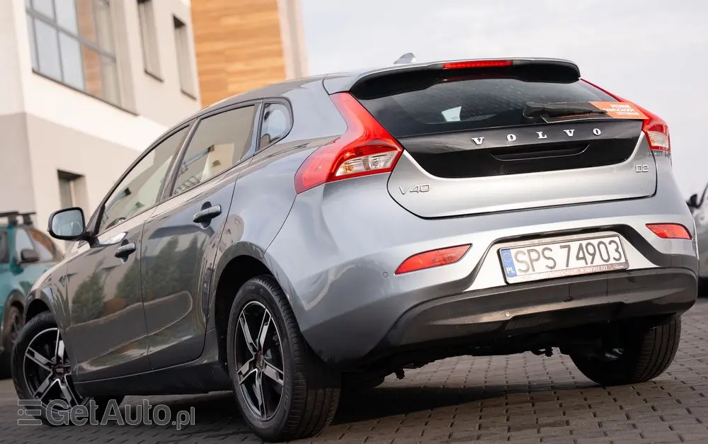 VOLVO V40 D2 Geartronic Momentum