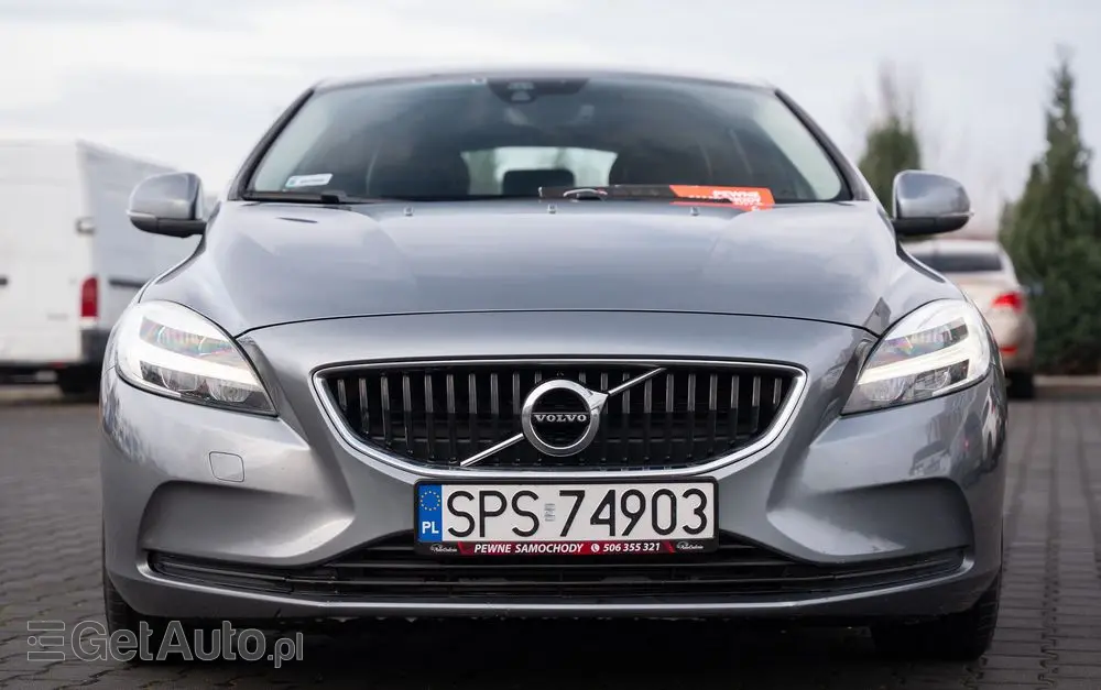 VOLVO V40 D2 Geartronic Momentum