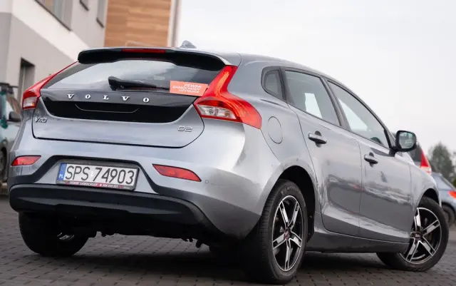 VOLVO V40 D2 Geartronic Momentum