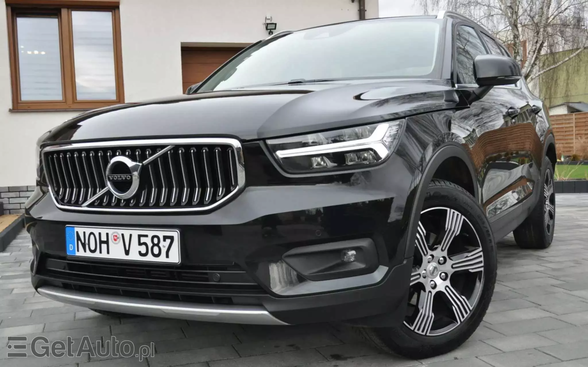 VOLVO XC 40 D3 AWD Momentum Pro