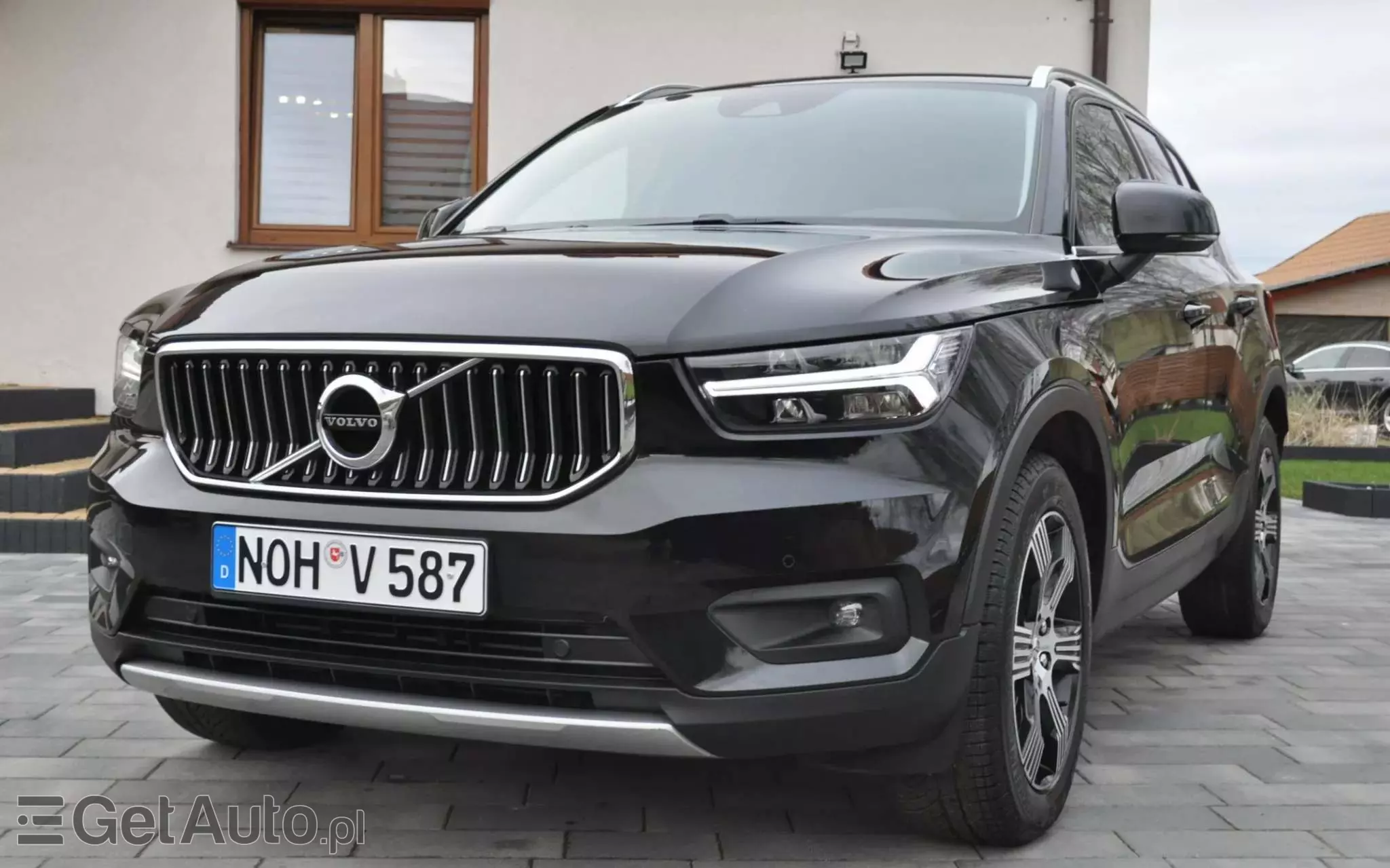 VOLVO XC 40 D3 AWD Momentum Pro