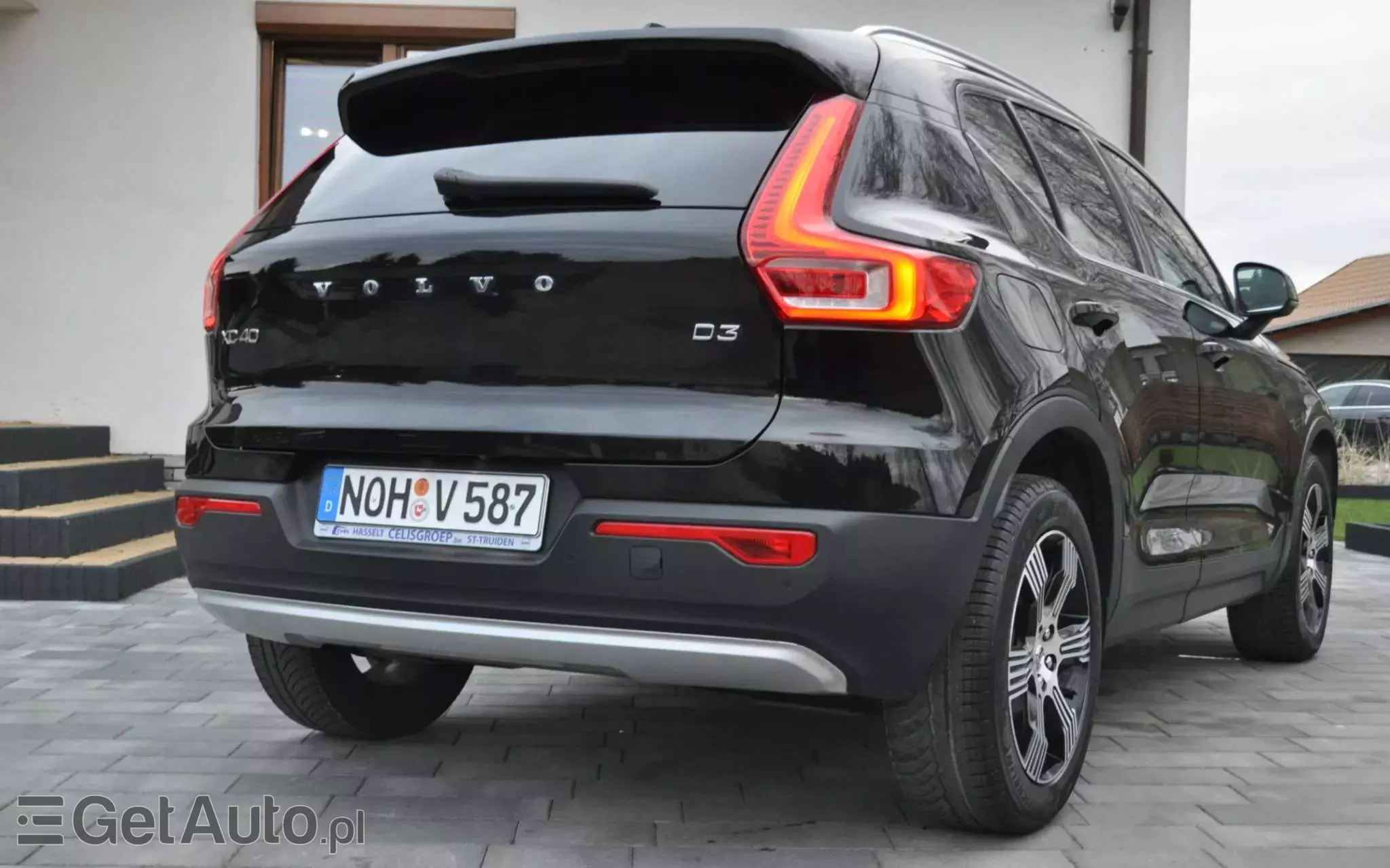 VOLVO XC 40 D3 AWD Momentum Pro