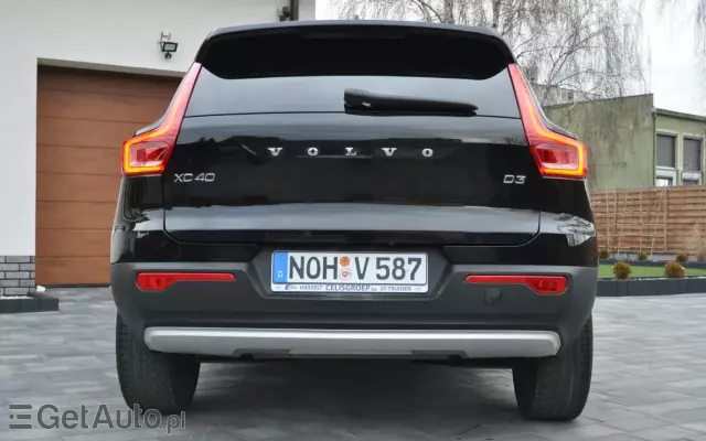 VOLVO XC 40 D3 AWD Momentum Pro