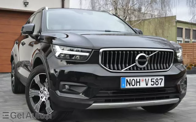 VOLVO XC 40 D3 AWD Momentum Pro